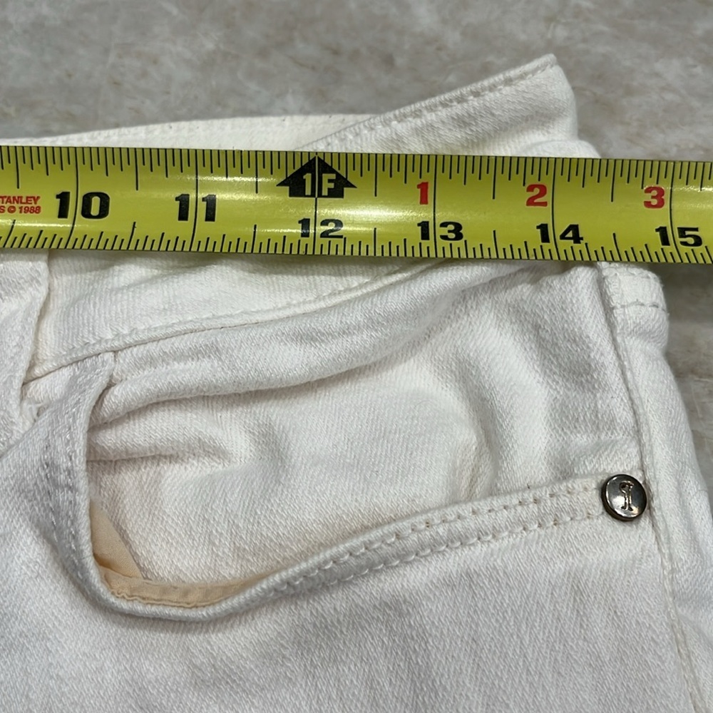 White Pilcro‎ Script Micro Jean Shorts | Size 27 Waist | Excellent Condition - Picture 7 of 12